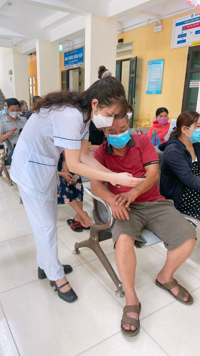 CHĂM SÓC KHÁCH HÀNG HOẠT ĐỘNG TẠO THƯƠNG HIỆU BỆNH VIỆN TÂM THẦN YÊN BÁI