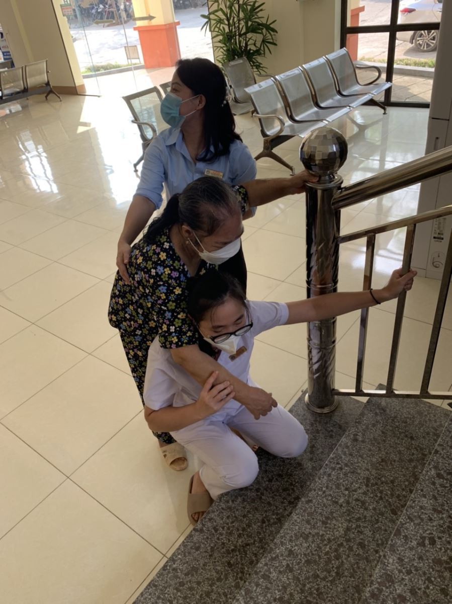 CHĂM SÓC KHÁCH HÀNG HOẠT ĐỘNG TẠO THƯƠNG HIỆU BỆNH VIỆN TÂM THẦN YÊN BÁI