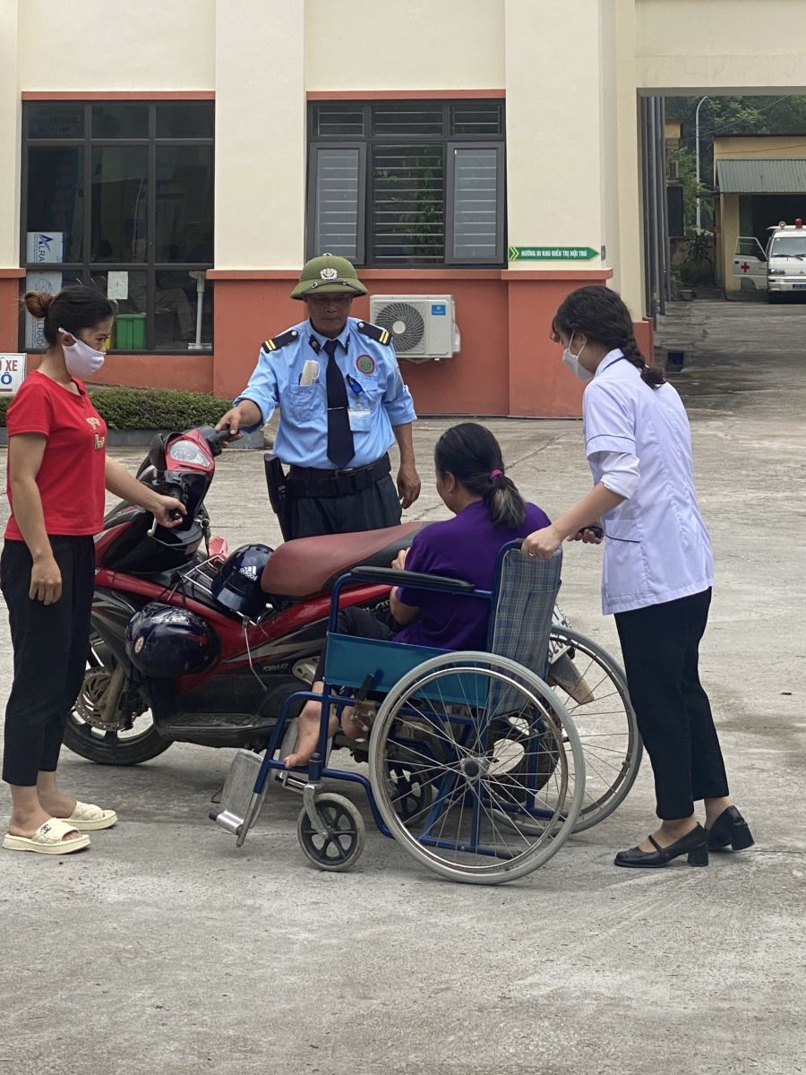 CHĂM SÓC KHÁCH HÀNG HOẠT ĐỘNG TẠO THƯƠNG HIỆU BỆNH VIỆN TÂM THẦN YÊN BÁI