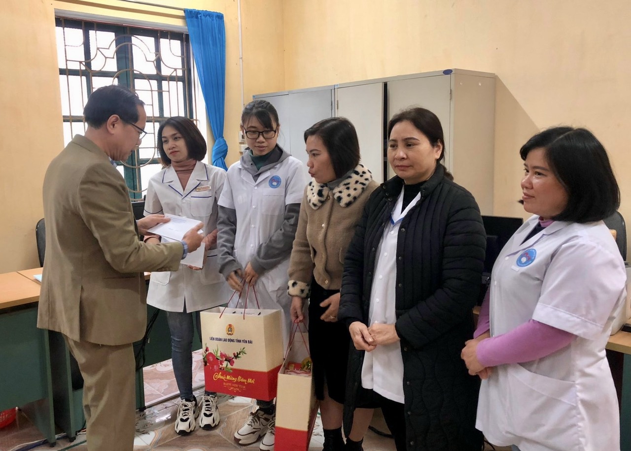 chào mừng Đại hội đại biểu Công đoàn Ngành Y tế Yên Bái lần thứ XIII, nhiệm kỳ 2023 - 2028