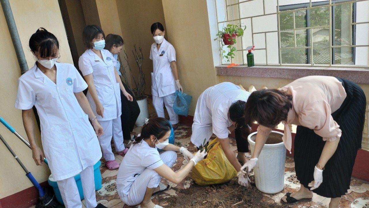 ĐƯA HÀNH ĐỘNG BẢO VỆ MÔI TRƯỜNG BỆNH VIỆN THÀNH THÓI QUEN TRONG Ý THỨC MỖI CÁ NHÂN